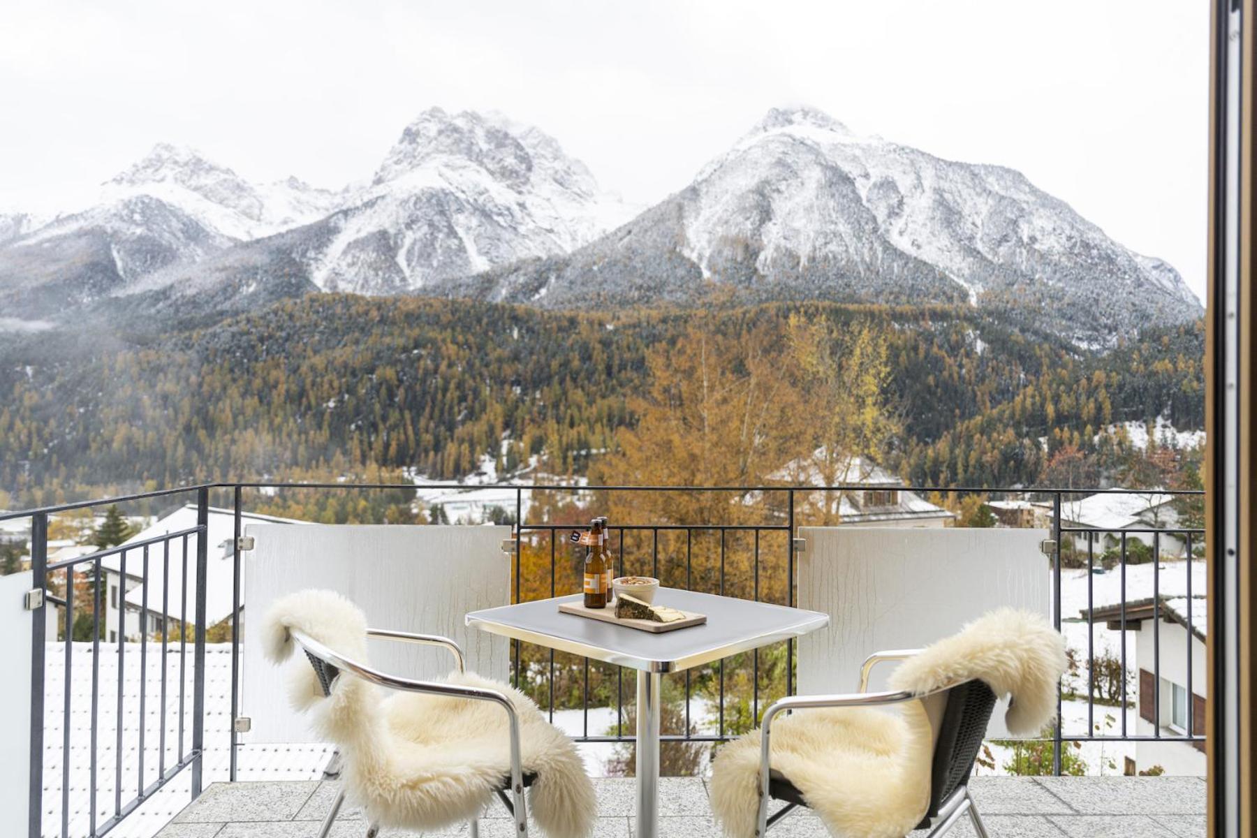 Apartamento Chasa Capricornin Scuol Exterior foto